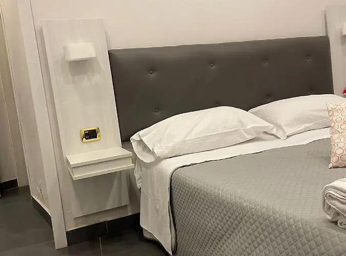 Отель Poerio