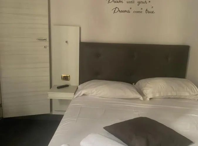 Poerio Hotel Nápoles