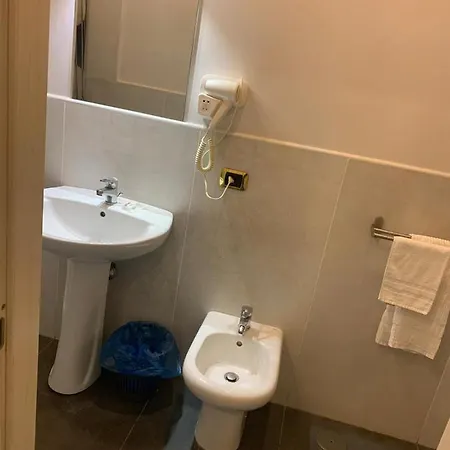 Hotel Poerio 3*