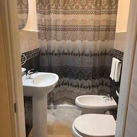 Hotel Poerio 3*